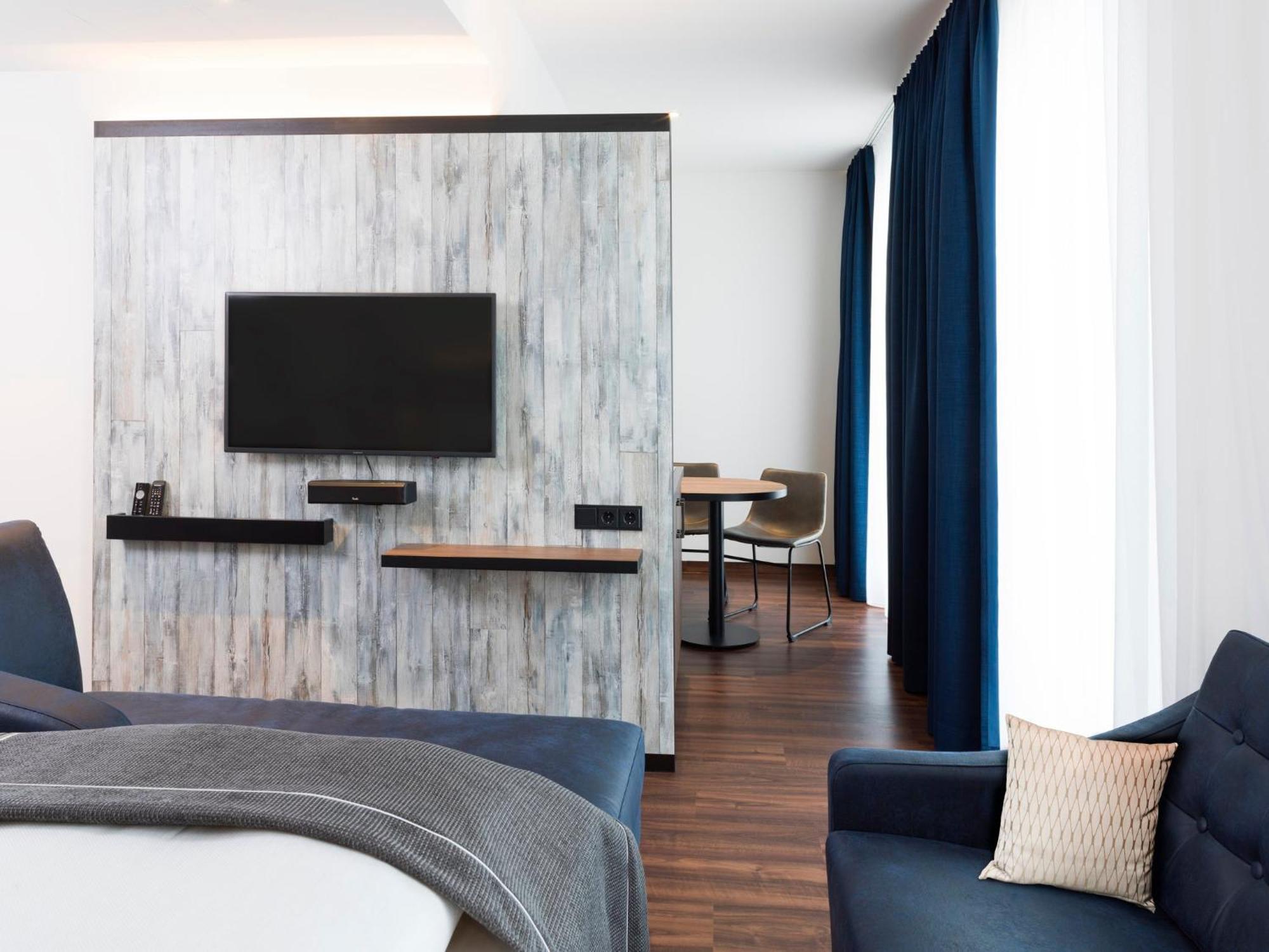 Holiday Inn - The Niu, Saddle Fuerth By Ihg Ngoại thất bức ảnh